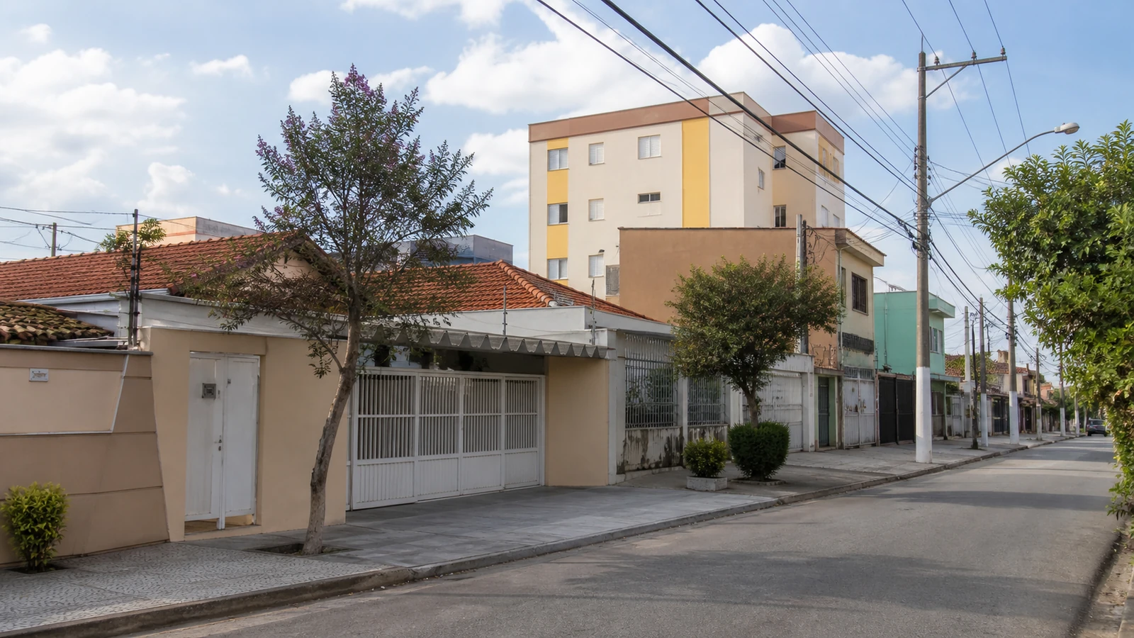 Contexto urbano residencial da Zona Norte de São Paulo